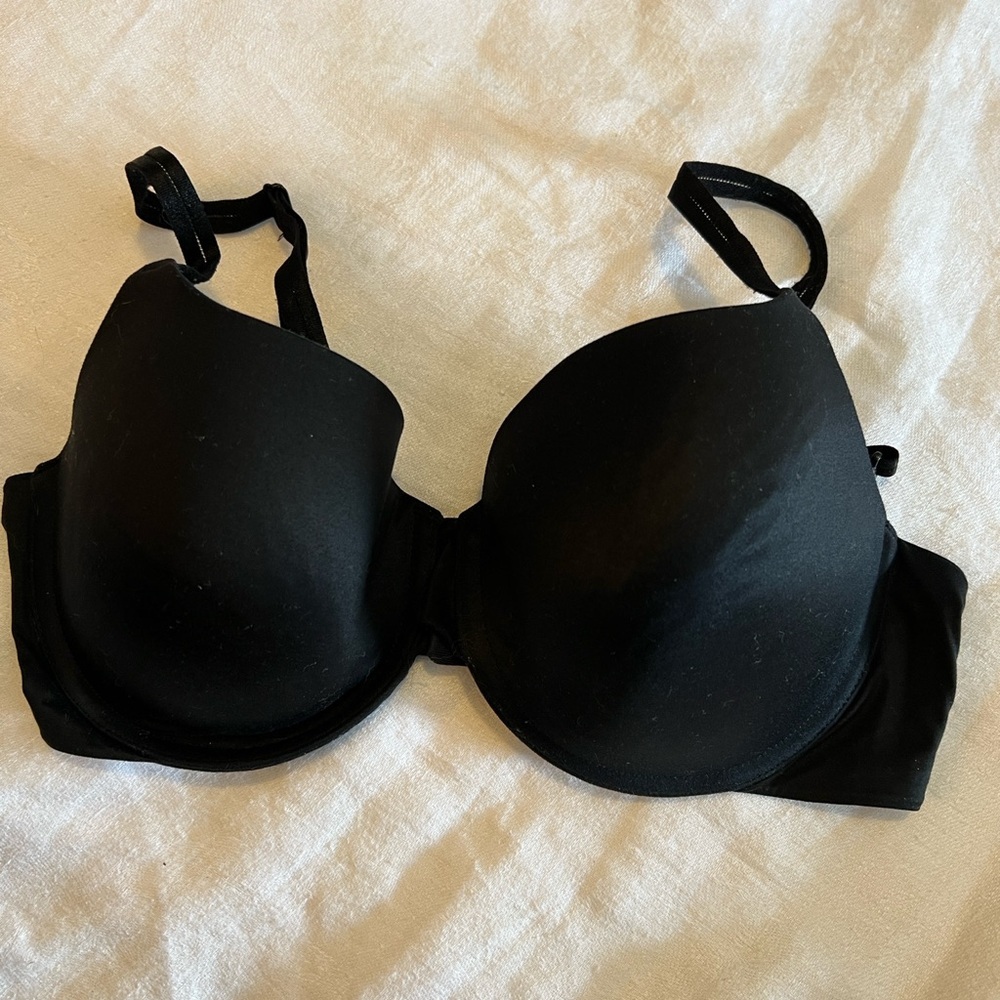 Knix Black Full Coverage Bra with Seamless Design. Plus size. Curvy. - Picture 6 of 8